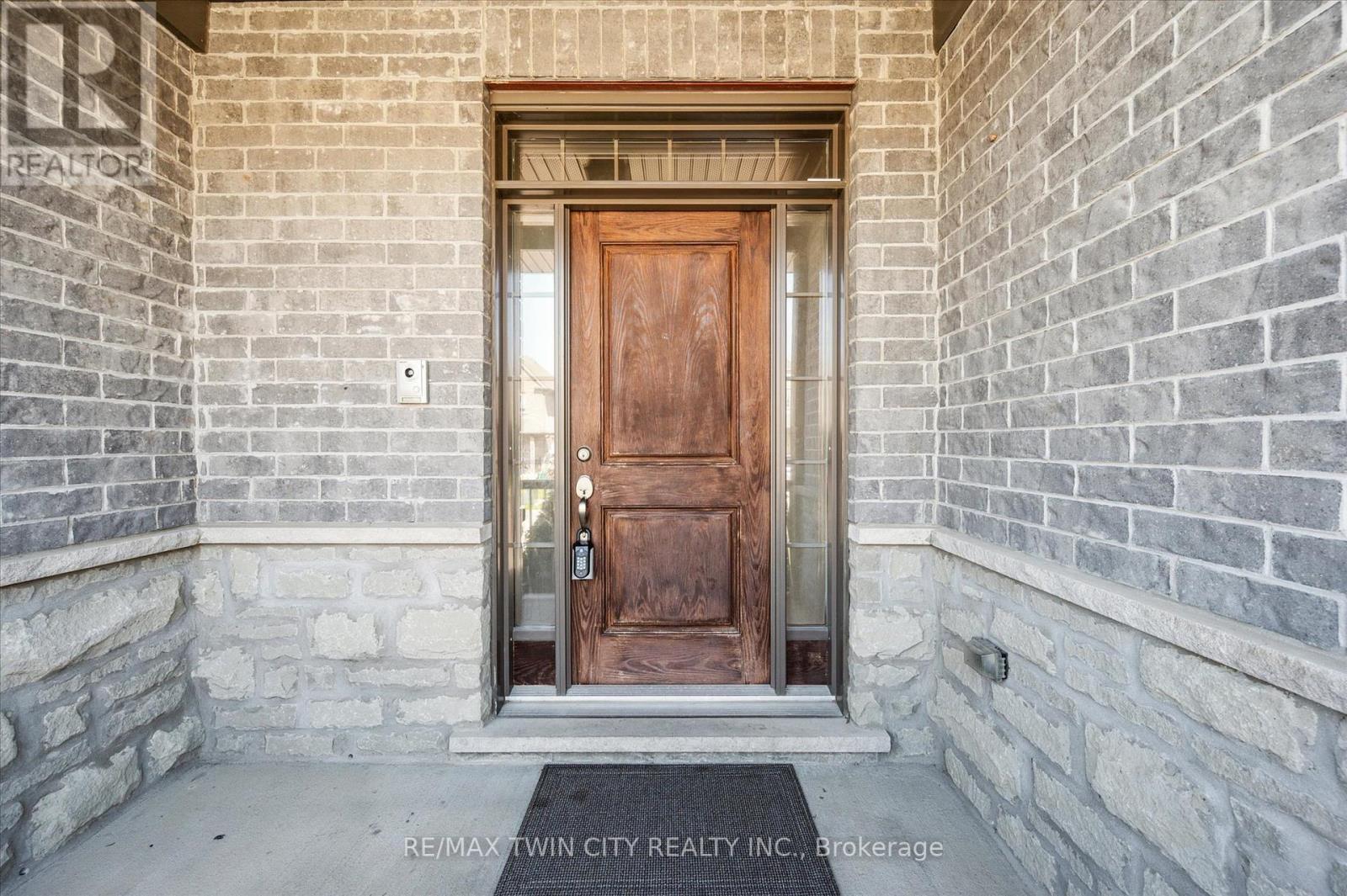 Property at B - 605 MONTPELLIER DRIVE image 4