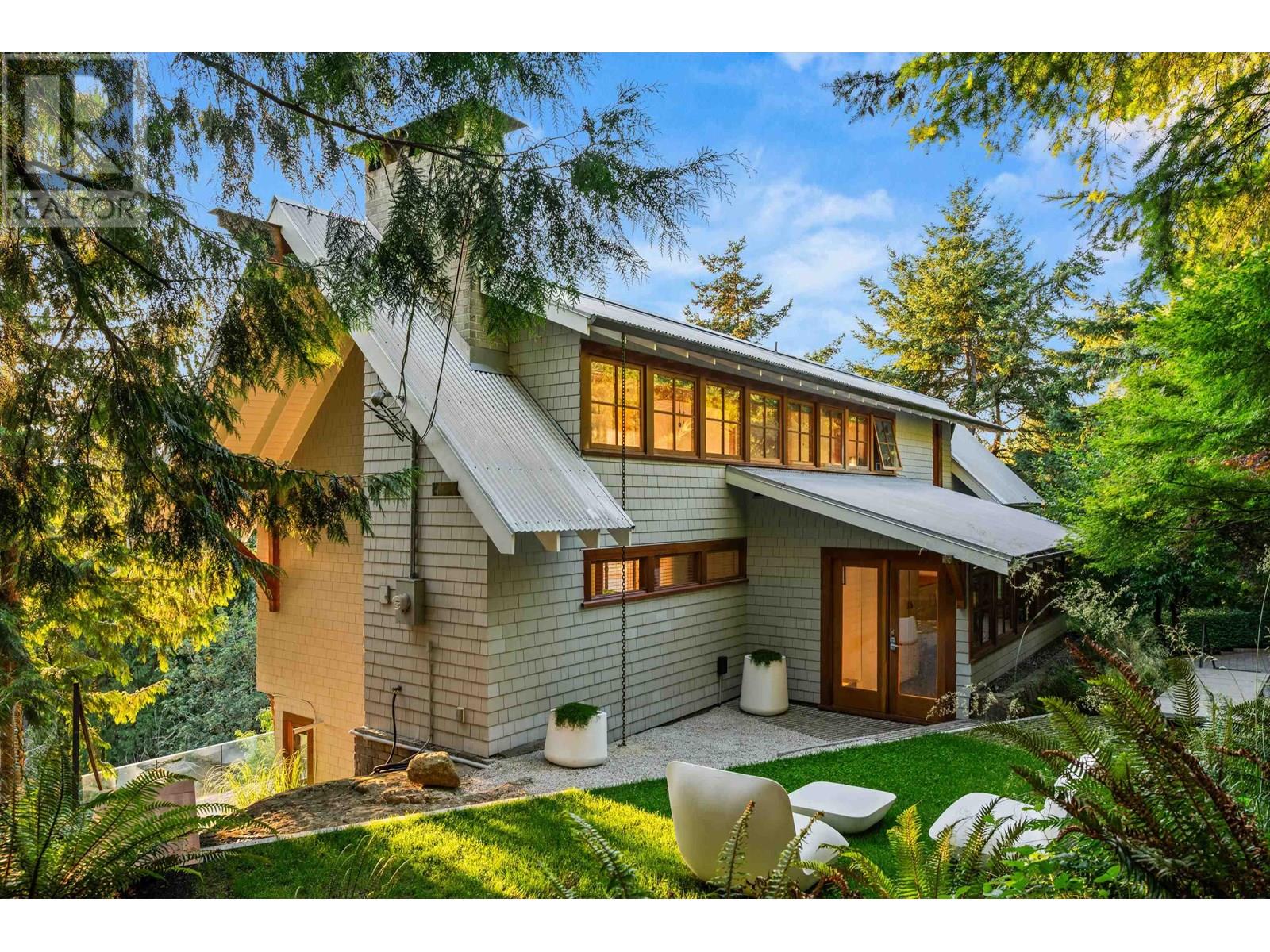 Property at 6072 EAGLERIDGE DRIVE image 3