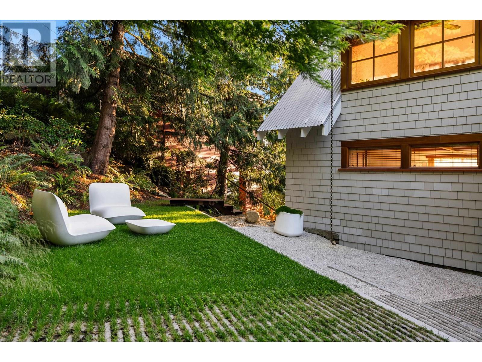 Property at 6072 EAGLERIDGE DRIVE image 4