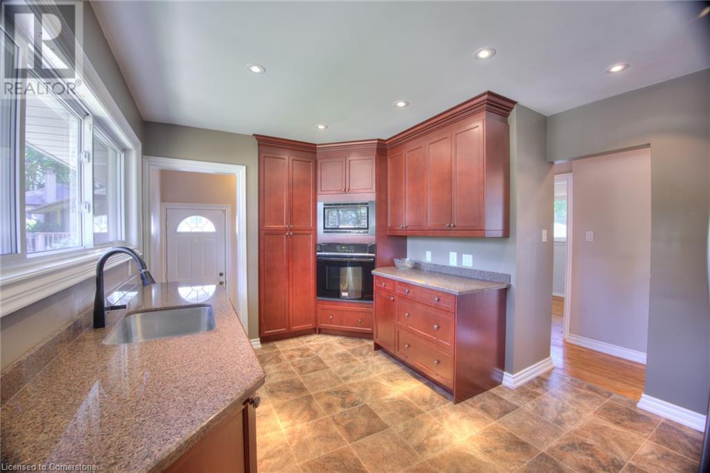 71 Broadmoor Avenue, Kitchener, Ontario  N2C 1Y6 - Photo 10 - 40754263