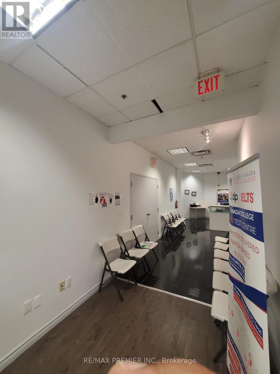 203a - 5231 Yonge Street, Toronto, Ontario  M2N 5P8 - Photo 3 - C12313266