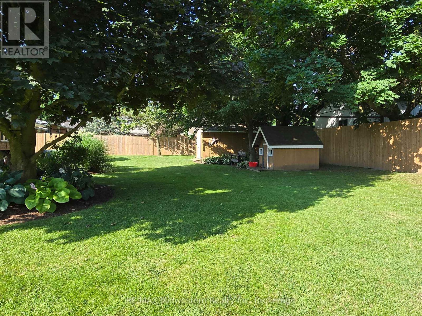 720 Sports Drive, Huron East, Ontario  N0G 1H0 - Photo 3 - X12093778