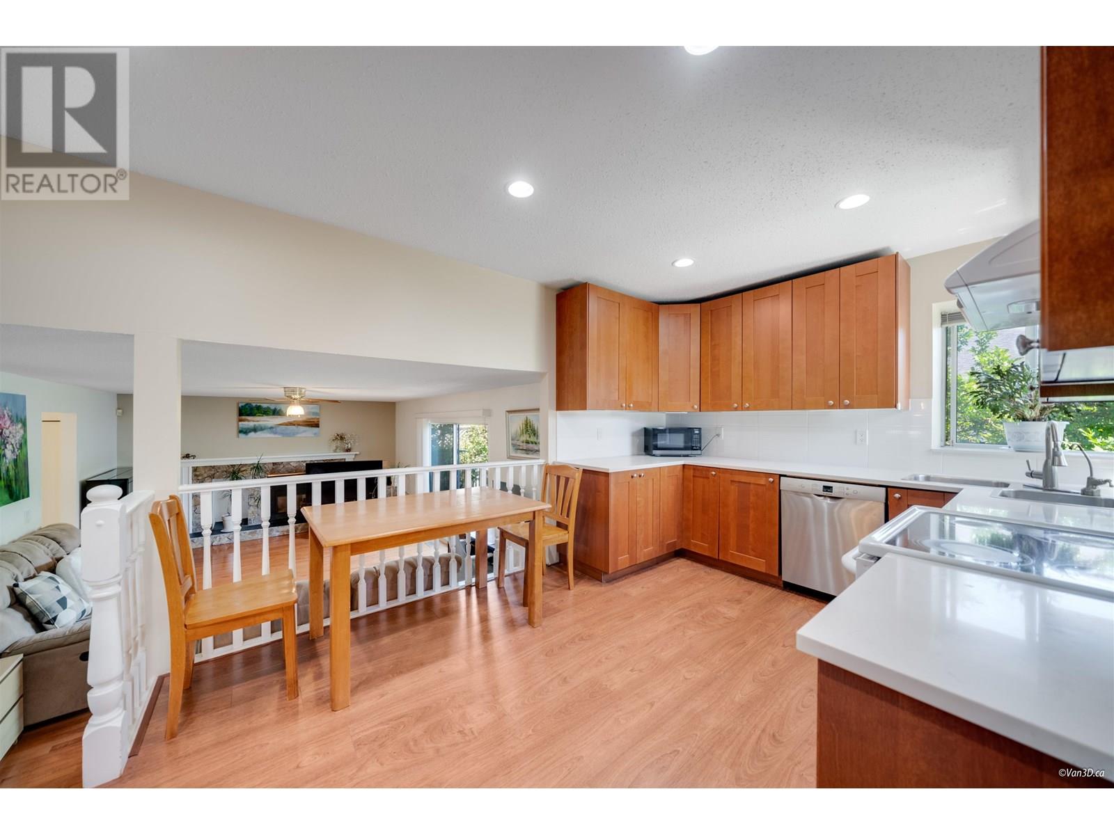 1295 Daimler Street, Coquitlam, British Columbia  V3B 6P5 - Photo 13 - R3029675