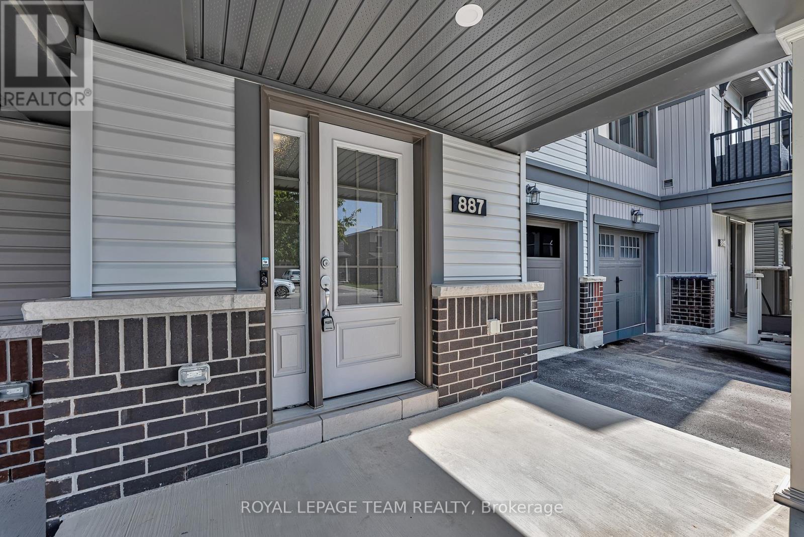 Property at 887 KILBIRNIE DRIVE image 2