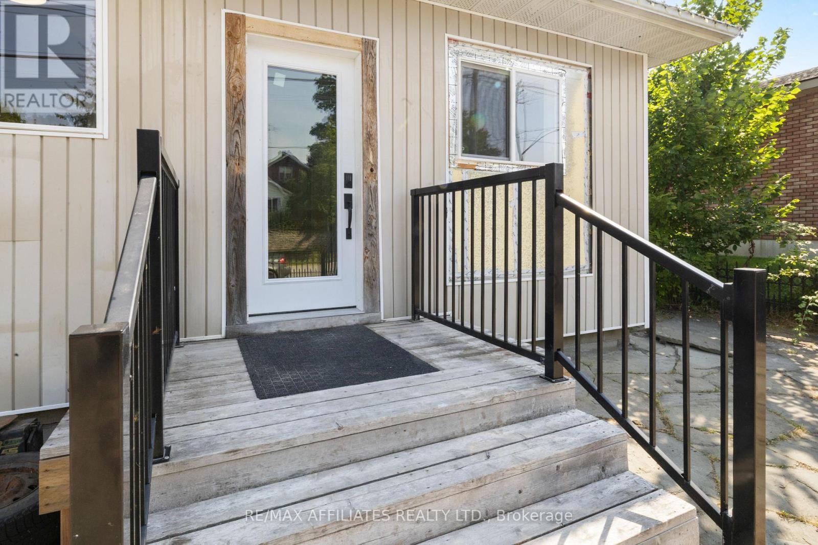 79 George Street, Lanark Highlands, Ontario  K0G 1K0 - Photo 12 - X12313330