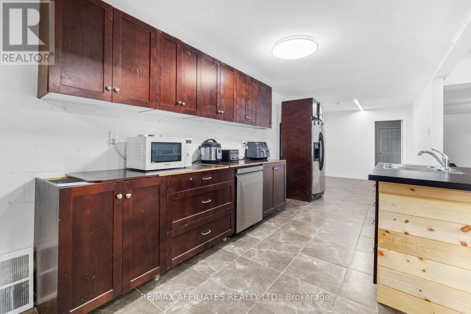79 George Street, Lanark Highlands, Ontario  K0G 1K0 - Photo 19 - X12313330