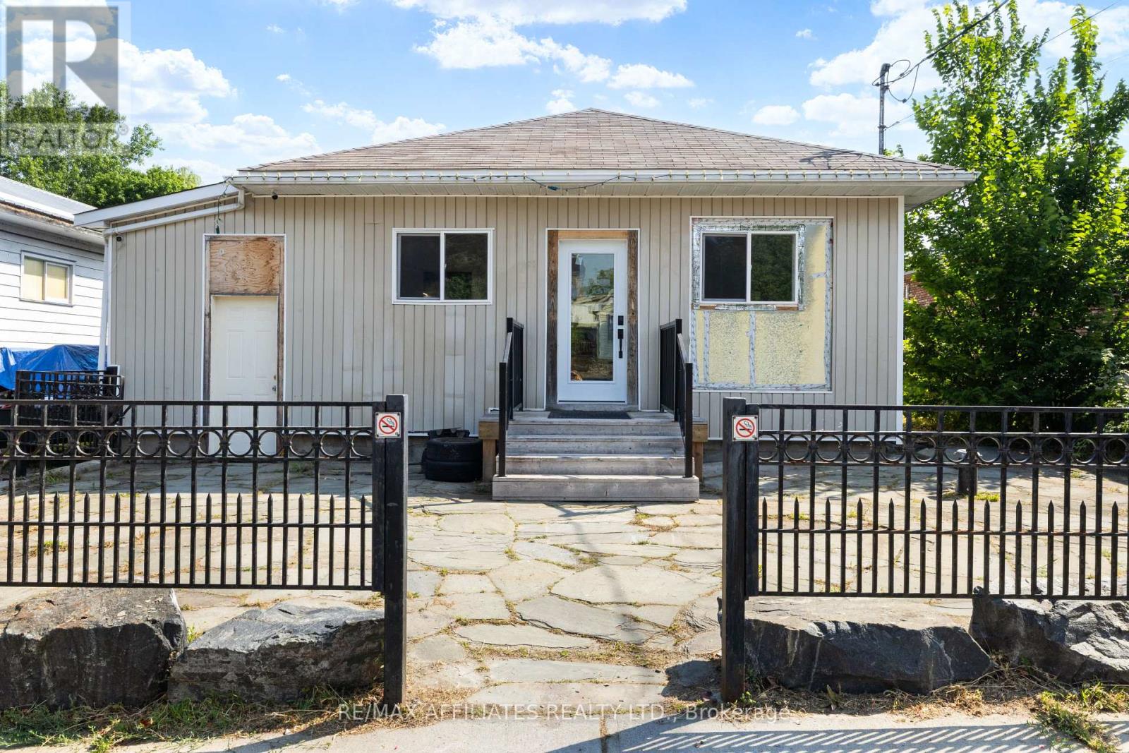 79 George Street, Lanark Highlands, Ontario  K0G 1K0 - Photo 6 - X12313330