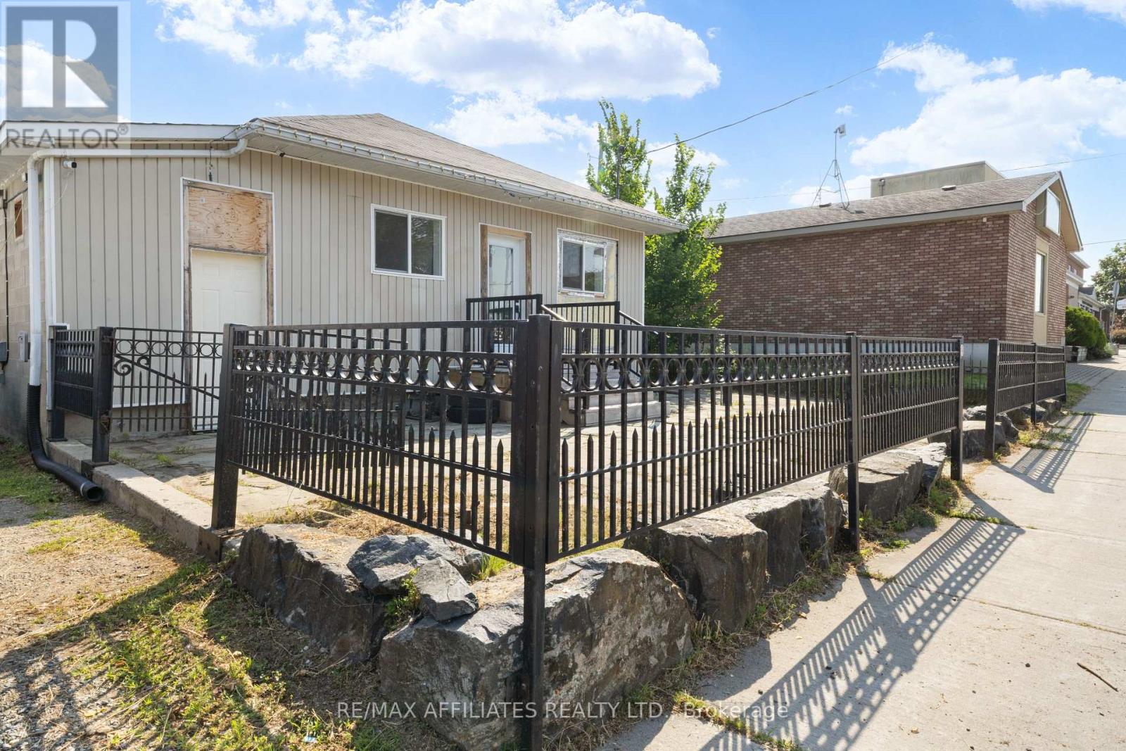 79 George Street, Lanark Highlands, Ontario  K0G 1K0 - Photo 7 - X12313330