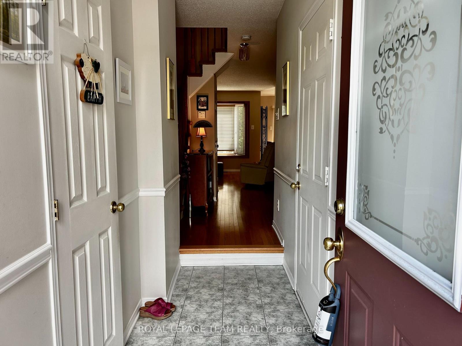 Property at 15 SANTA CRUZ PRIVATE image 4