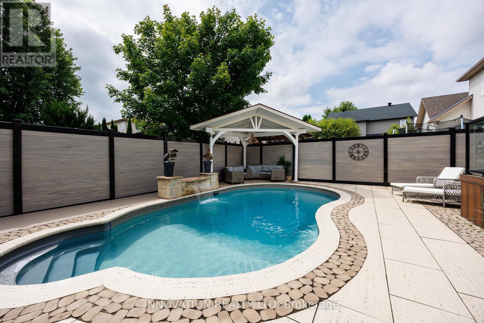 Property at 534 LANDSWOOD WAY image 3