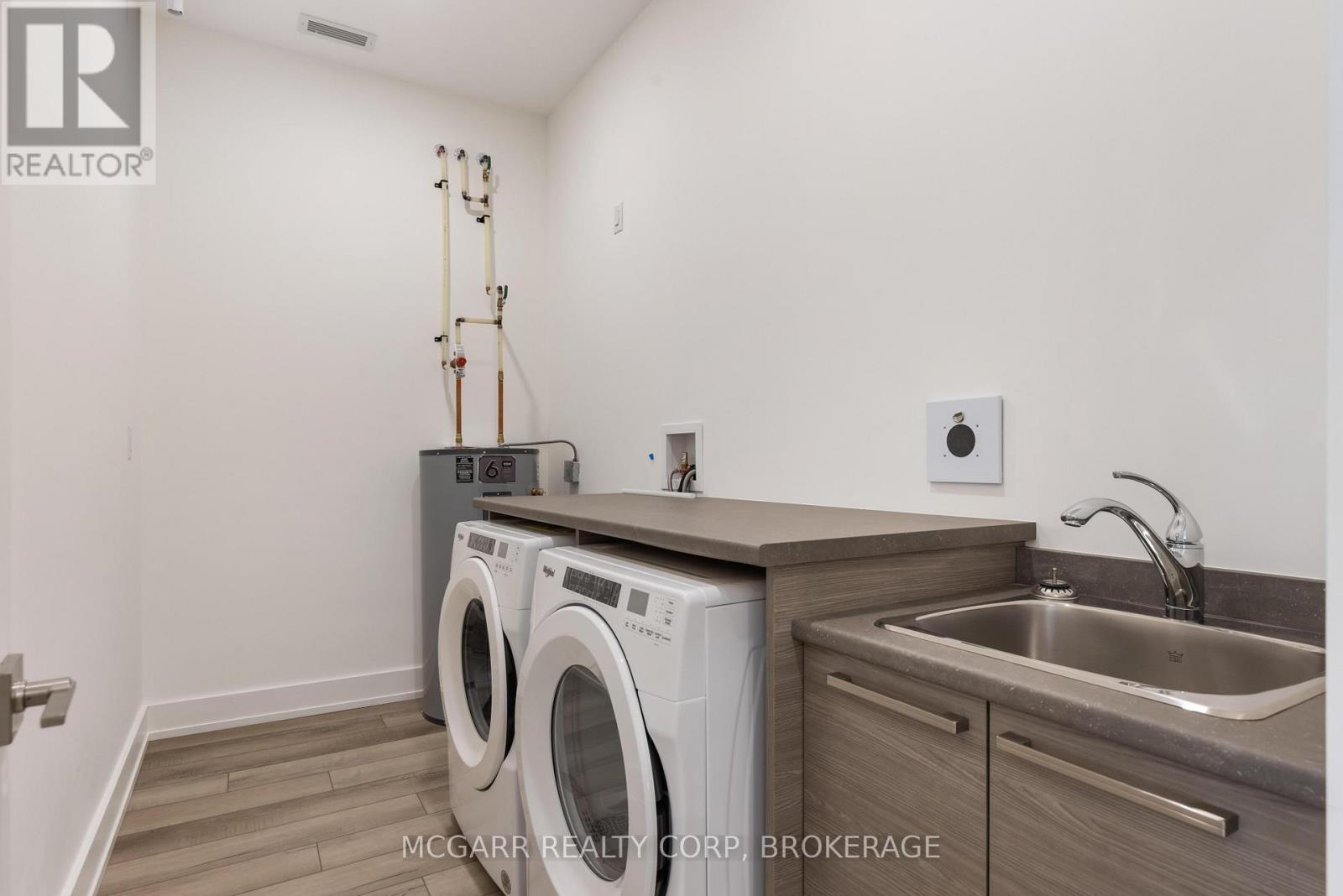 509 - 77 Yates Street, St. Catharines (Downtown), Ontario  L2R 5R7 - Photo 24 - X12313368