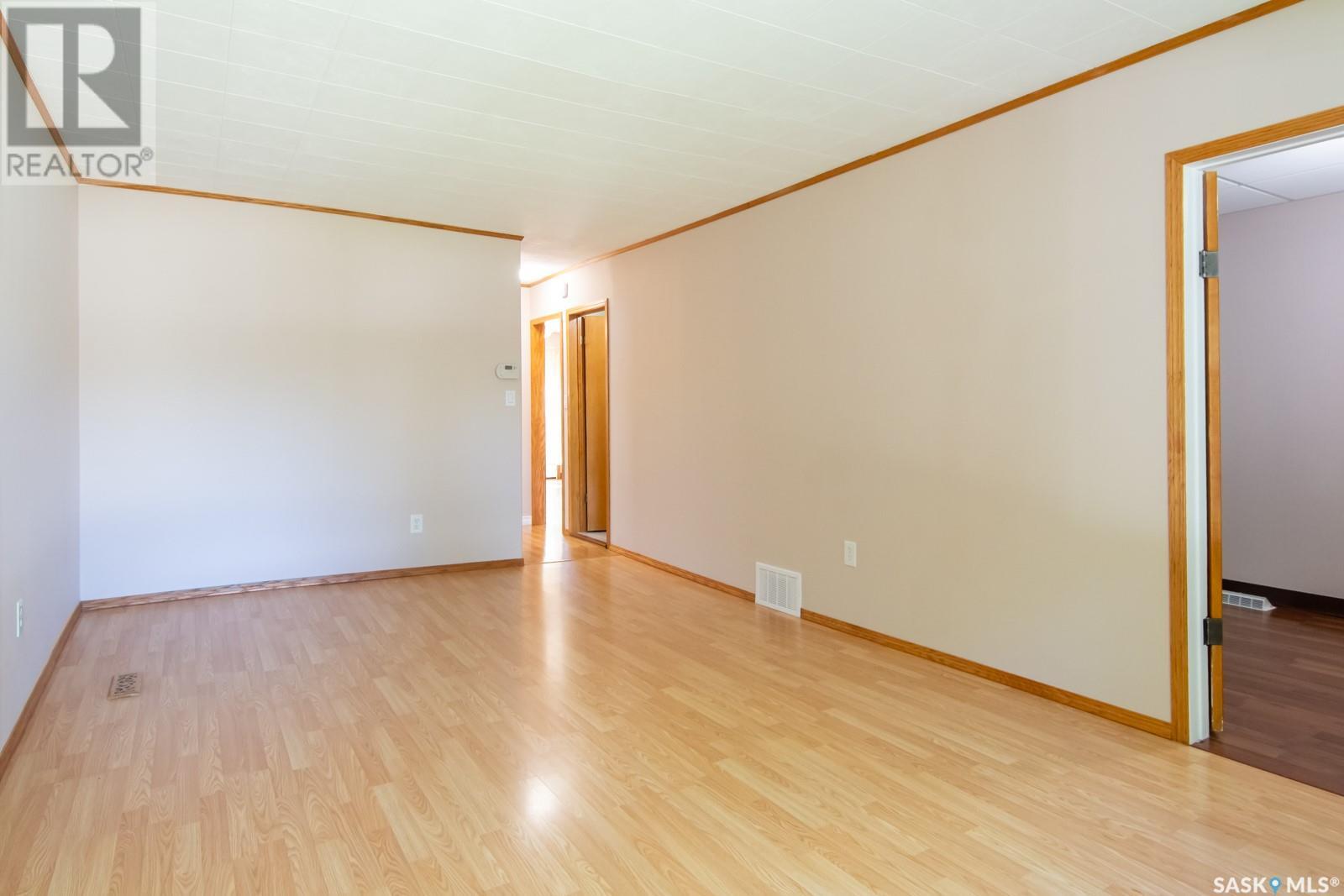 Property at 1419 E AVENUE N image 3