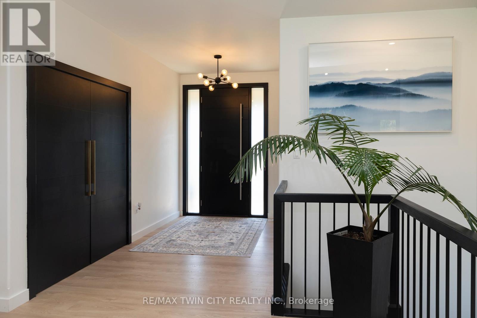 16 Forman Street, Brant, Ontario  N0E 1R0 - Photo 22 - X12313240