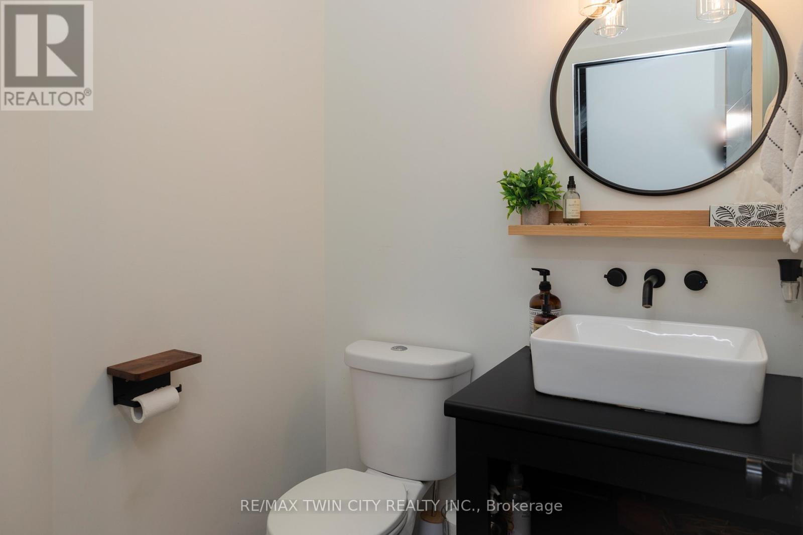16 Forman Street, Brant, Ontario  N0E 1R0 - Photo 25 - X12313240