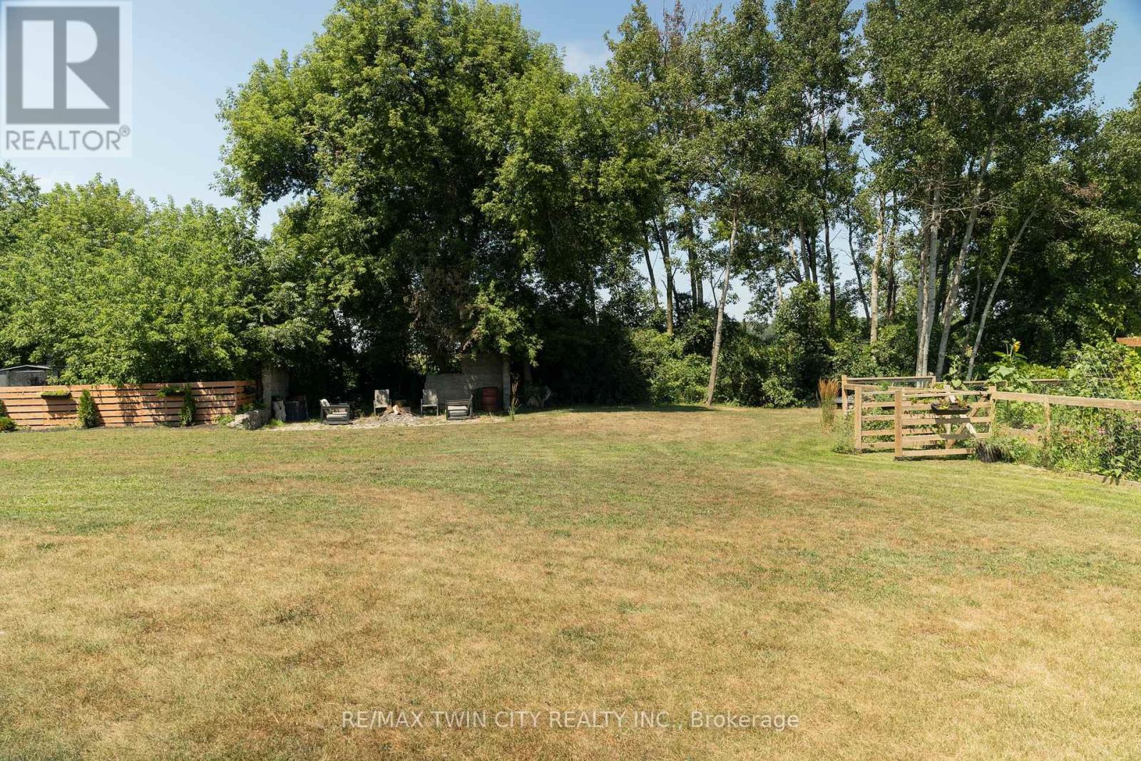 16 Forman Street, Brant, Ontario  N0E 1R0 - Photo 7 - X12313240