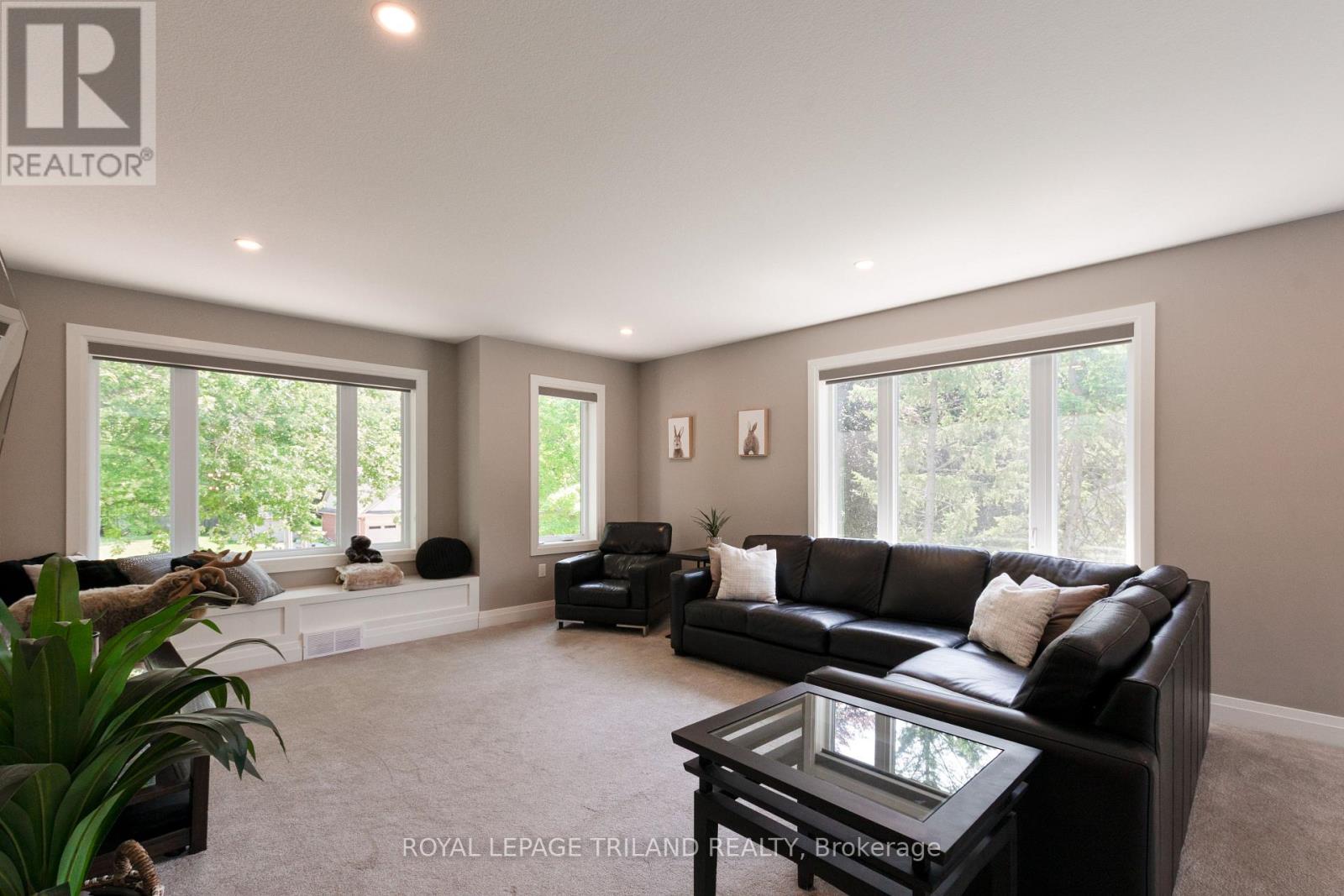 74 Kilworth Park Drive, Middlesex Centre, Ontario  N0L 1R0 - Photo 22 - X12305675