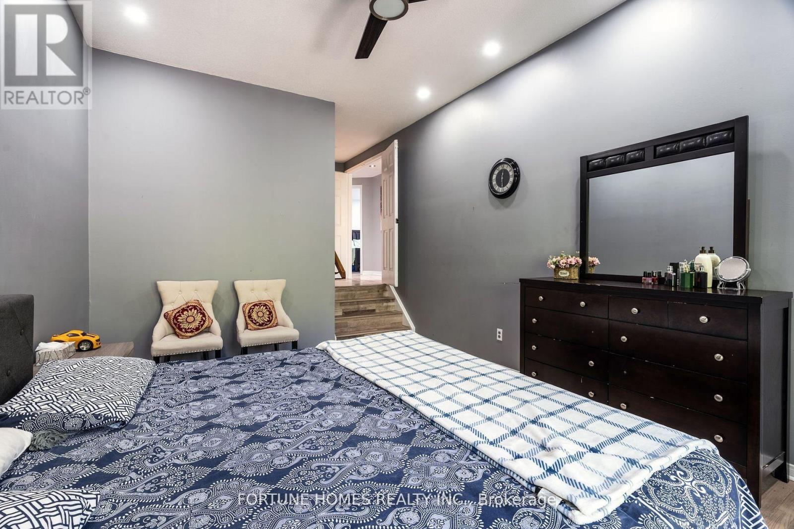 21 Garden Avenue, Brampton, Ontario  L6X 1M4 - Photo 25 - W12312849
