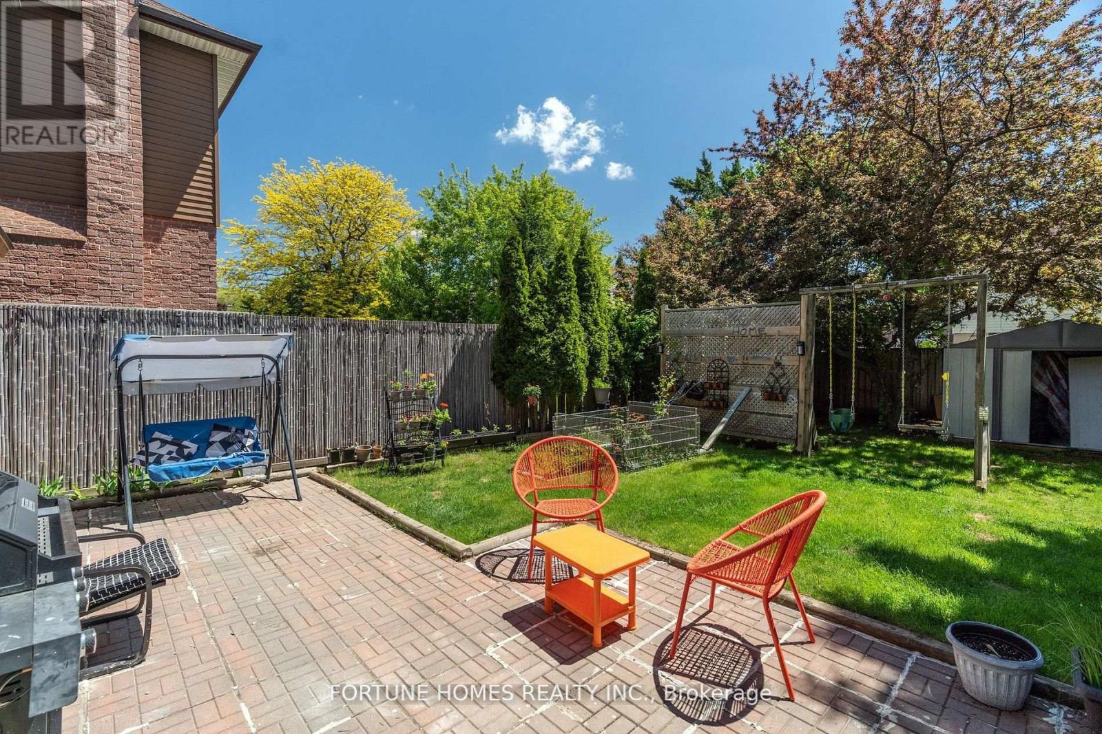 21 Garden Avenue, Brampton, Ontario  L6X 1M4 - Photo 34 - W12312849
