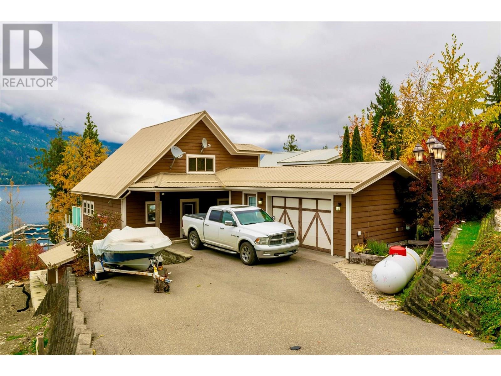 6421 Eagle Bay Road Unit# 73, Eagle Bay, British Columbia  V0E 1T0 - Photo 3 - 10340666