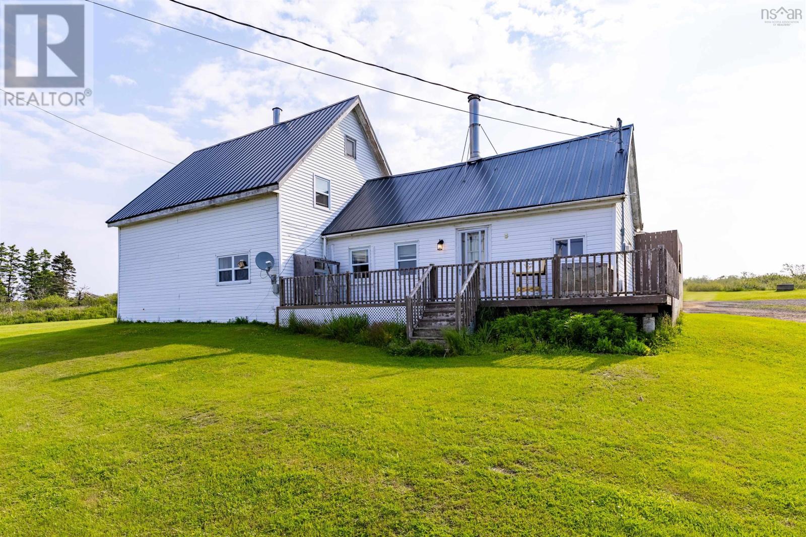 5898 Highway 1, Mavillette, Nova Scotia  B5A 5B3 - Photo 1 - 202514994