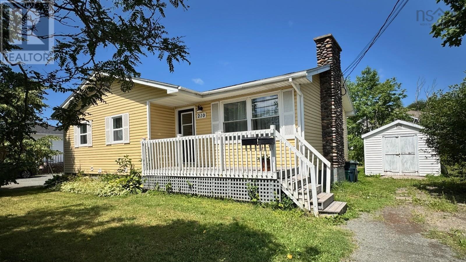 210 Hawthorne Street, Antigonish, Nova Scotia  B2G 1B4 - Photo 1 - 202518603