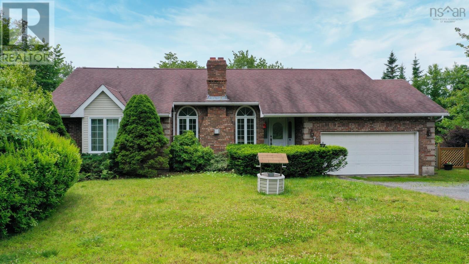 Property at 7 Fraser Road image 1