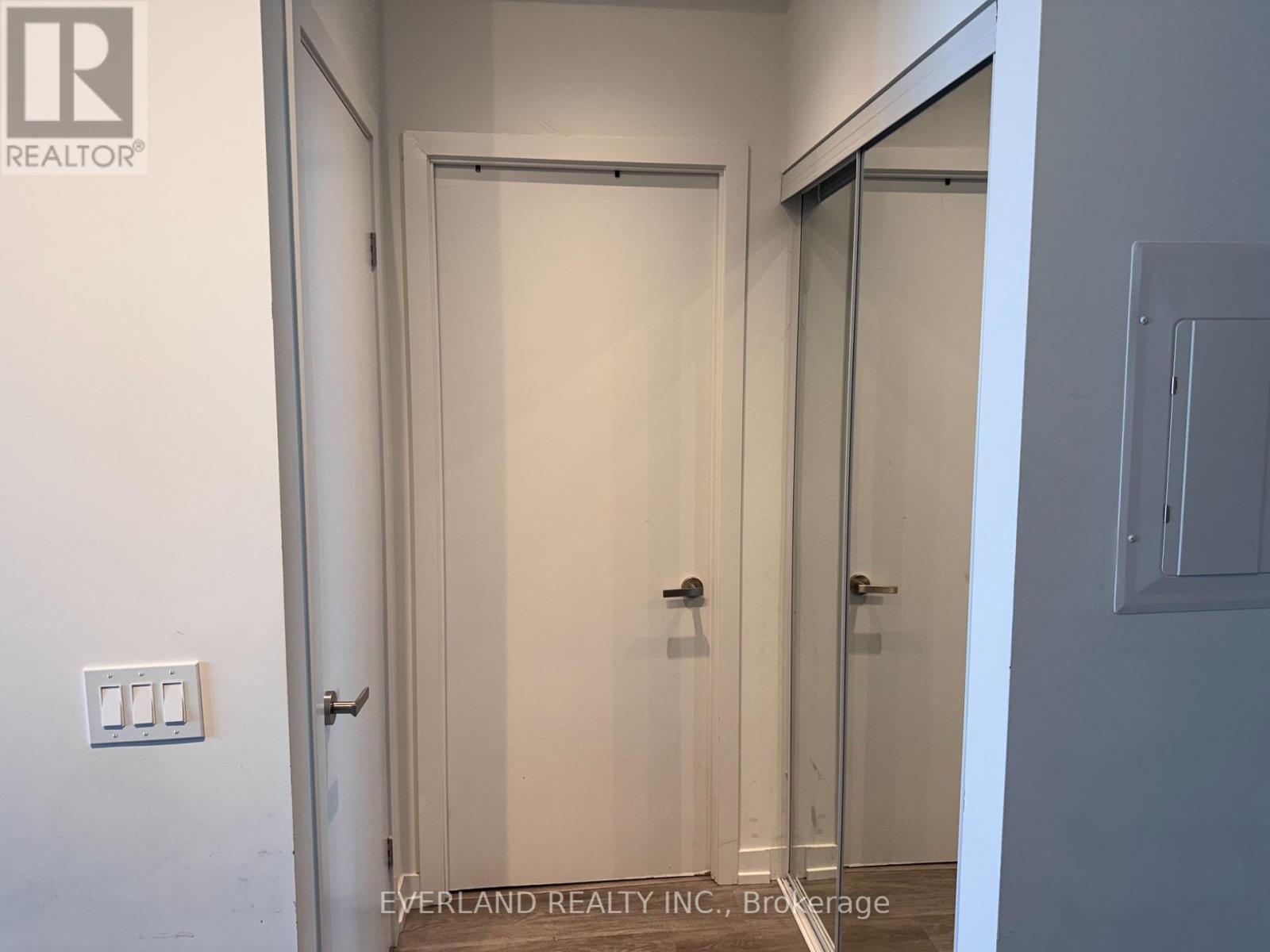 7007 - 55 Cooper Street, Toronto, Ontario  M5E 0G1 - Photo 5 - C12313327