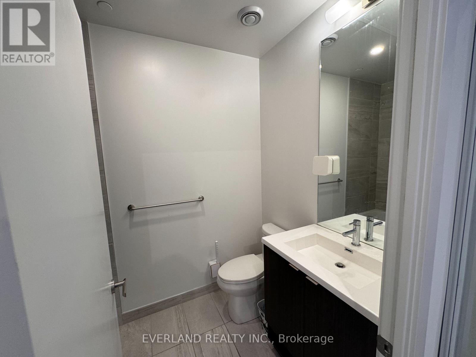 7007 - 55 Cooper Street, Toronto, Ontario  M5E 0G1 - Photo 6 - C12313327