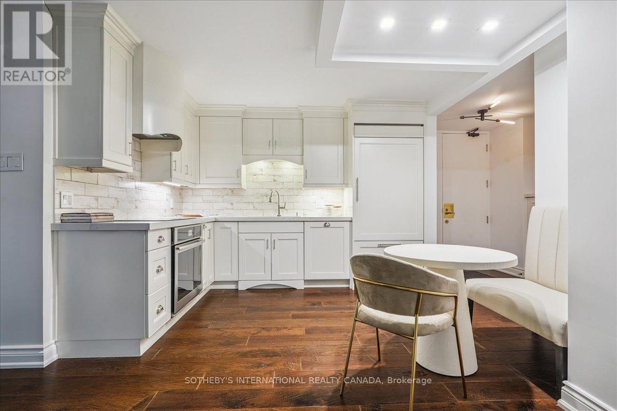 302 - 449 Walmer Road, Toronto, Ontario  M5P 2X9 - Photo 11 - C12313345