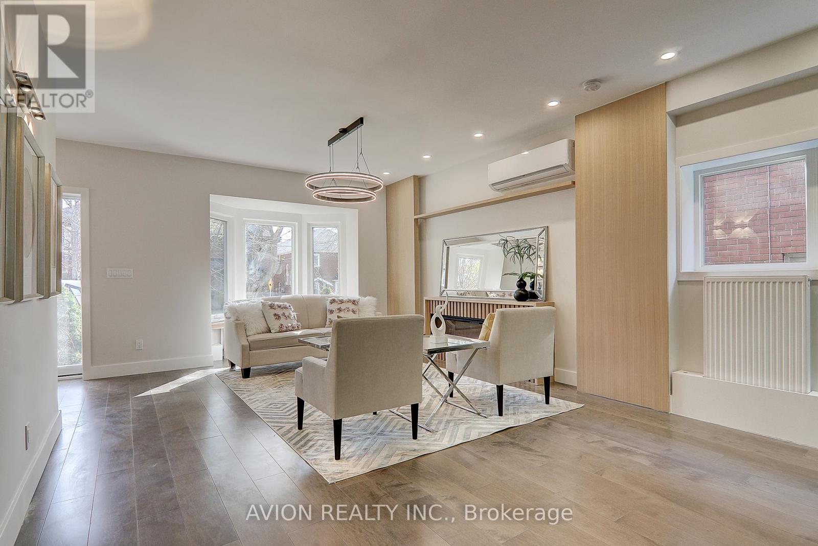 46 Braemar Avenue, Toronto, Ontario  M5P 2L2 - Photo 3 - C12313365