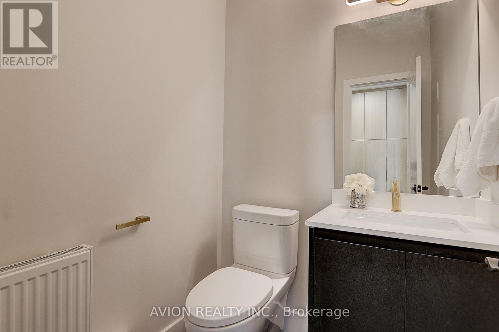 46 Braemar Avenue, Toronto, Ontario  M5P 2L2 - Photo 6 - C12313365