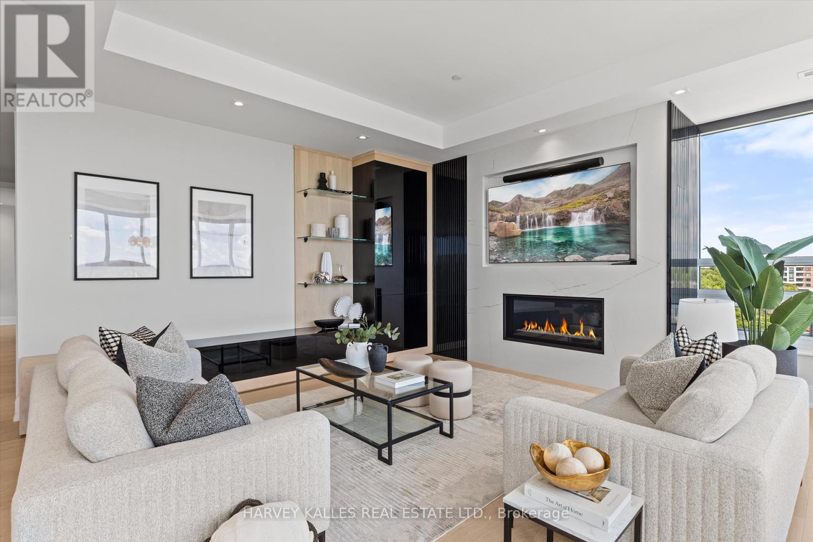 Property at 703 - 355 BEDFORD PARK AVENUE image 2
