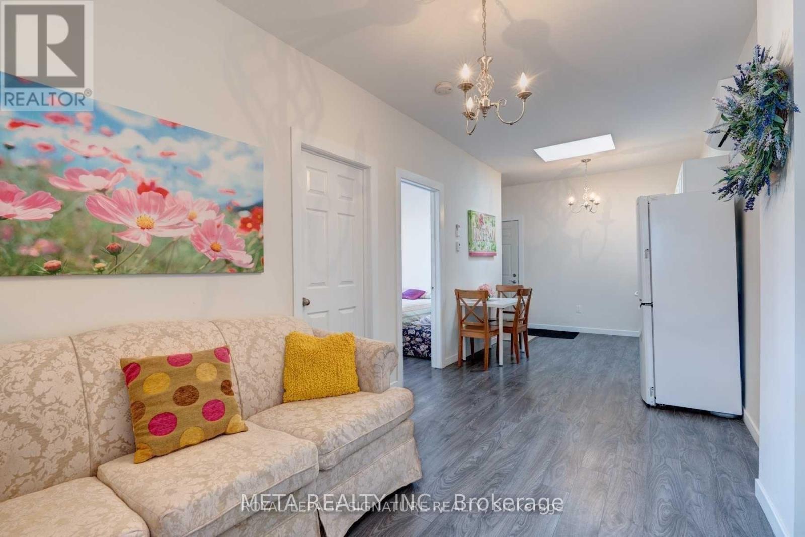 3 - 3224 Danforth Avenue, Toronto, Ontario  M1L 1C1 - Photo 2 - E12313317