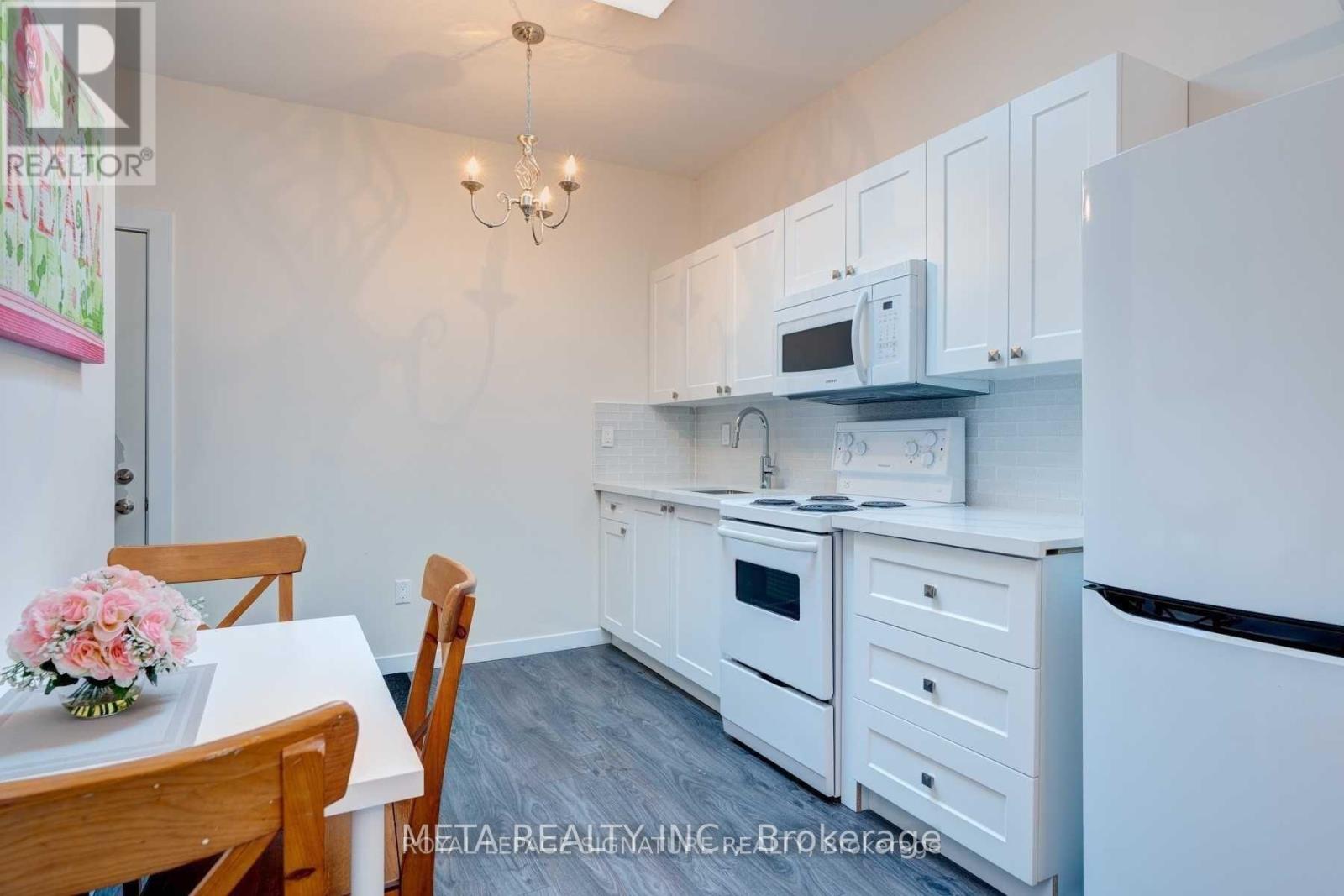 3 - 3224 Danforth Avenue, Toronto, Ontario  M1L 1C1 - Photo 4 - E12313317