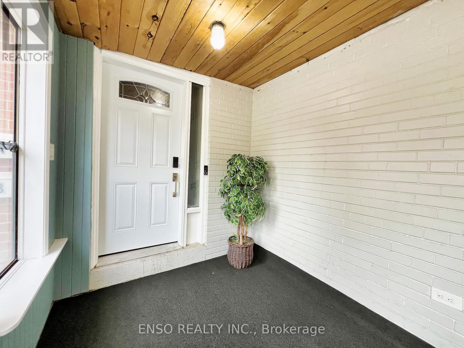 Property at 24 GENTRY CRESCENT image 1