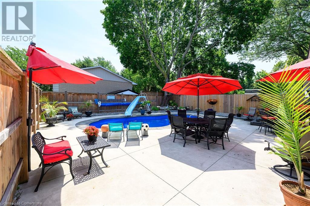 Property at 8 BENDAMERE Drive image 5