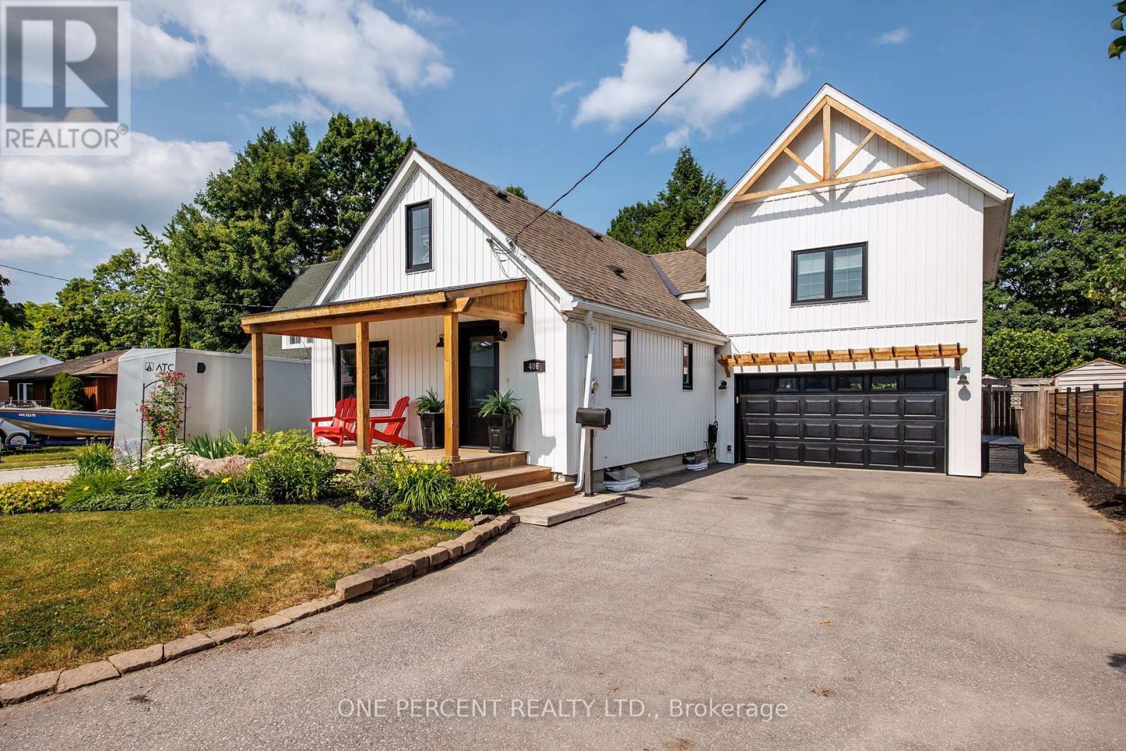 Property at 406 PETER STREET N image 1