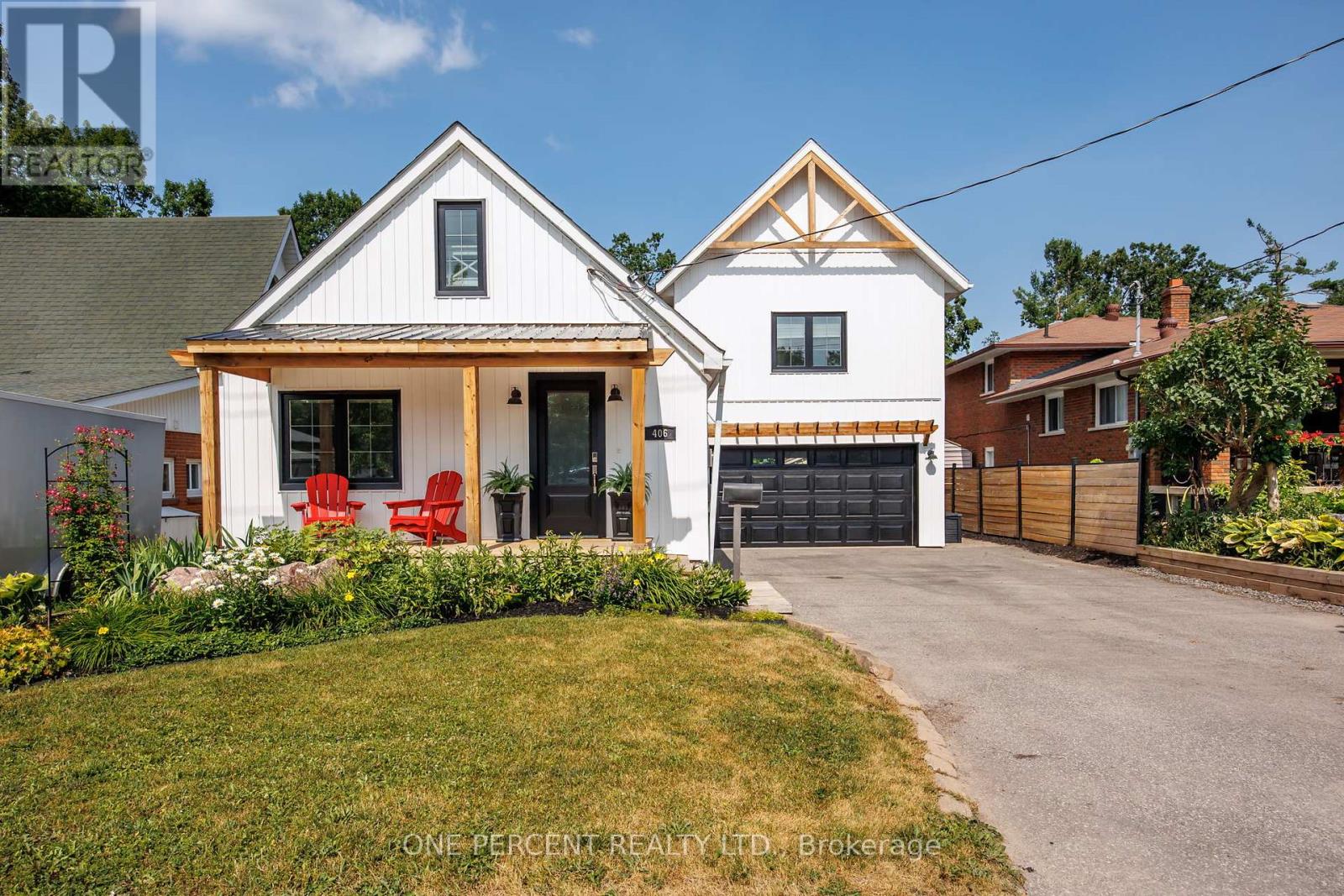 Property at 406 PETER STREET N image 2