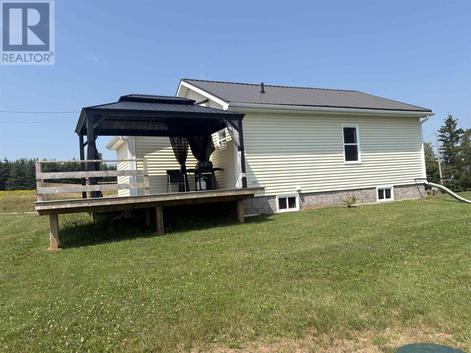 1362 Rte 13, Kellys Cross, Prince Edward Island  C0A 1Y0 - Photo 2 - 202519053