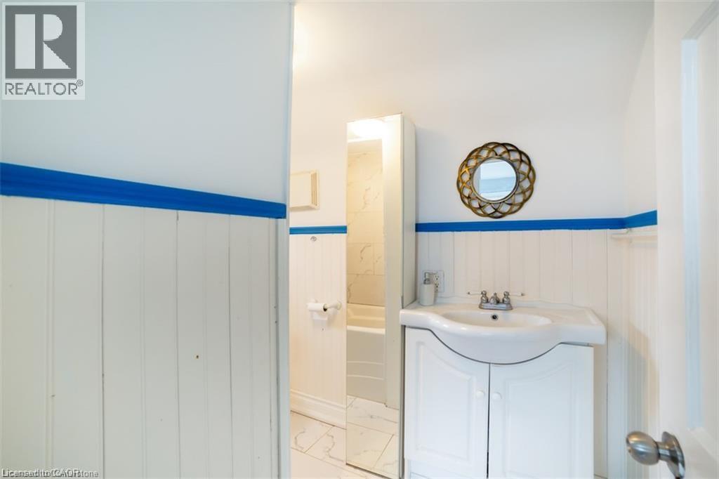 36 West 3rd Street Unit# Upper, Hamilton, Ontario  L9C 3J7 - Photo 18 - 40753006
