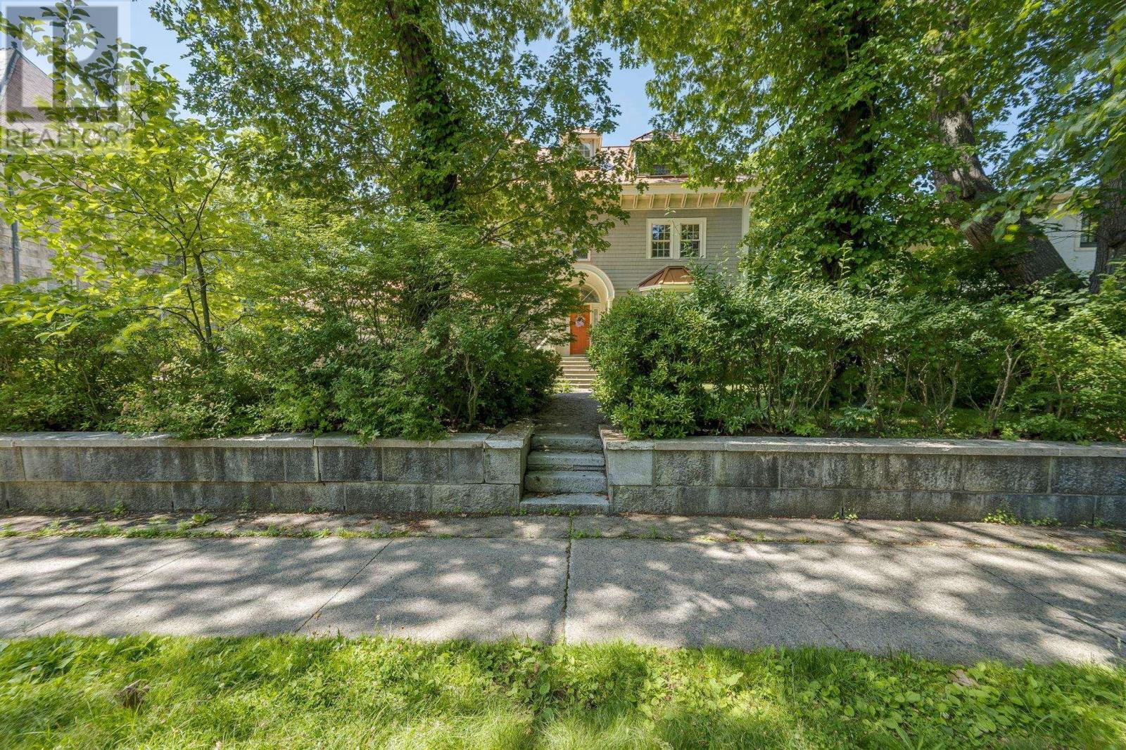 940 Young Avenue, Halifax, Nova Scotia  B3H 2W1 - Photo 41 - 202519052