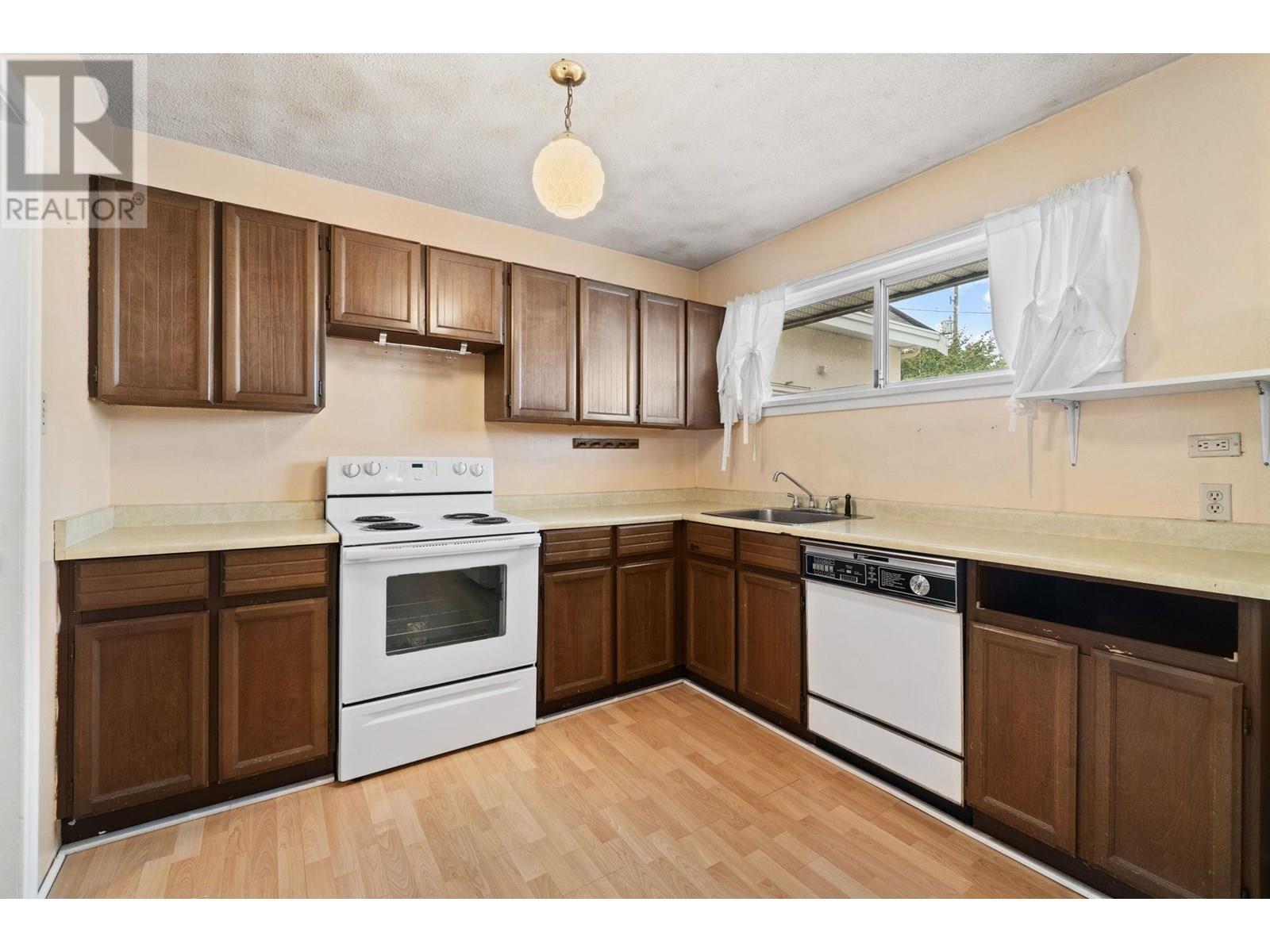 Property at 837 WINDERMERE STREET image 5