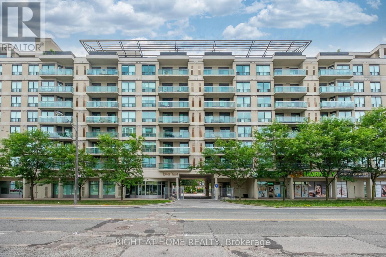 310 - 935 SHEPPARD AVENUE W, Toronto, Ontario