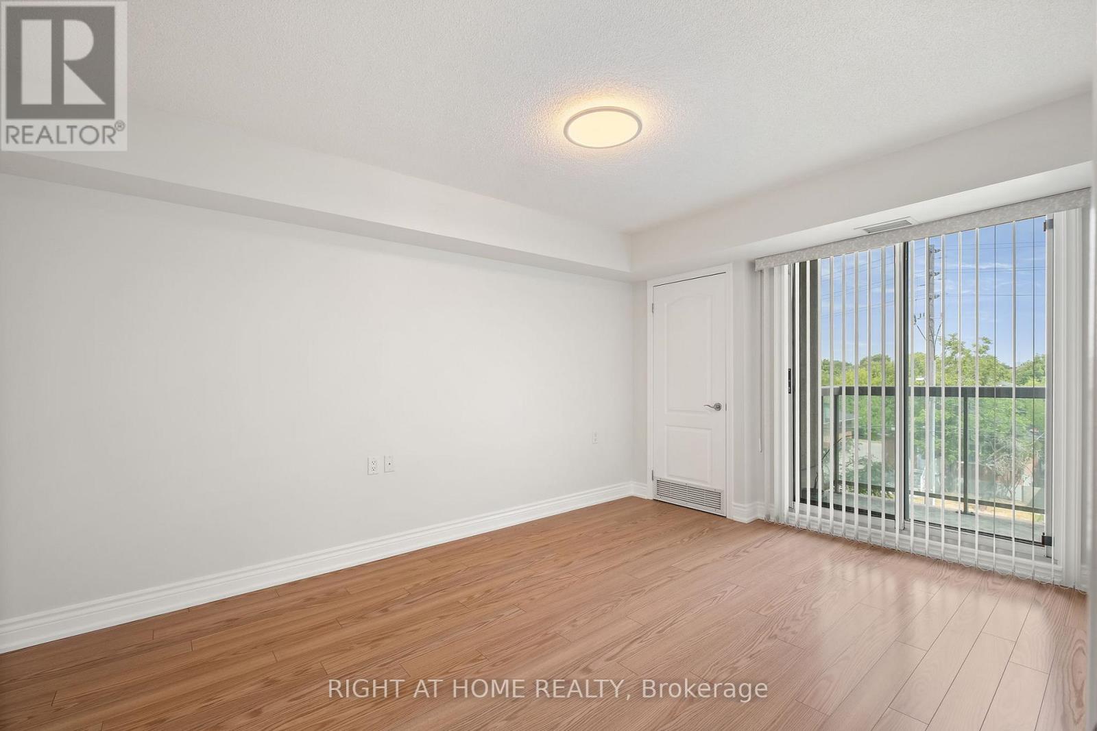 310 - 935 Sheppard Avenue W, Toronto, Ontario  M3H 2T7 - Photo 12 - C12308468