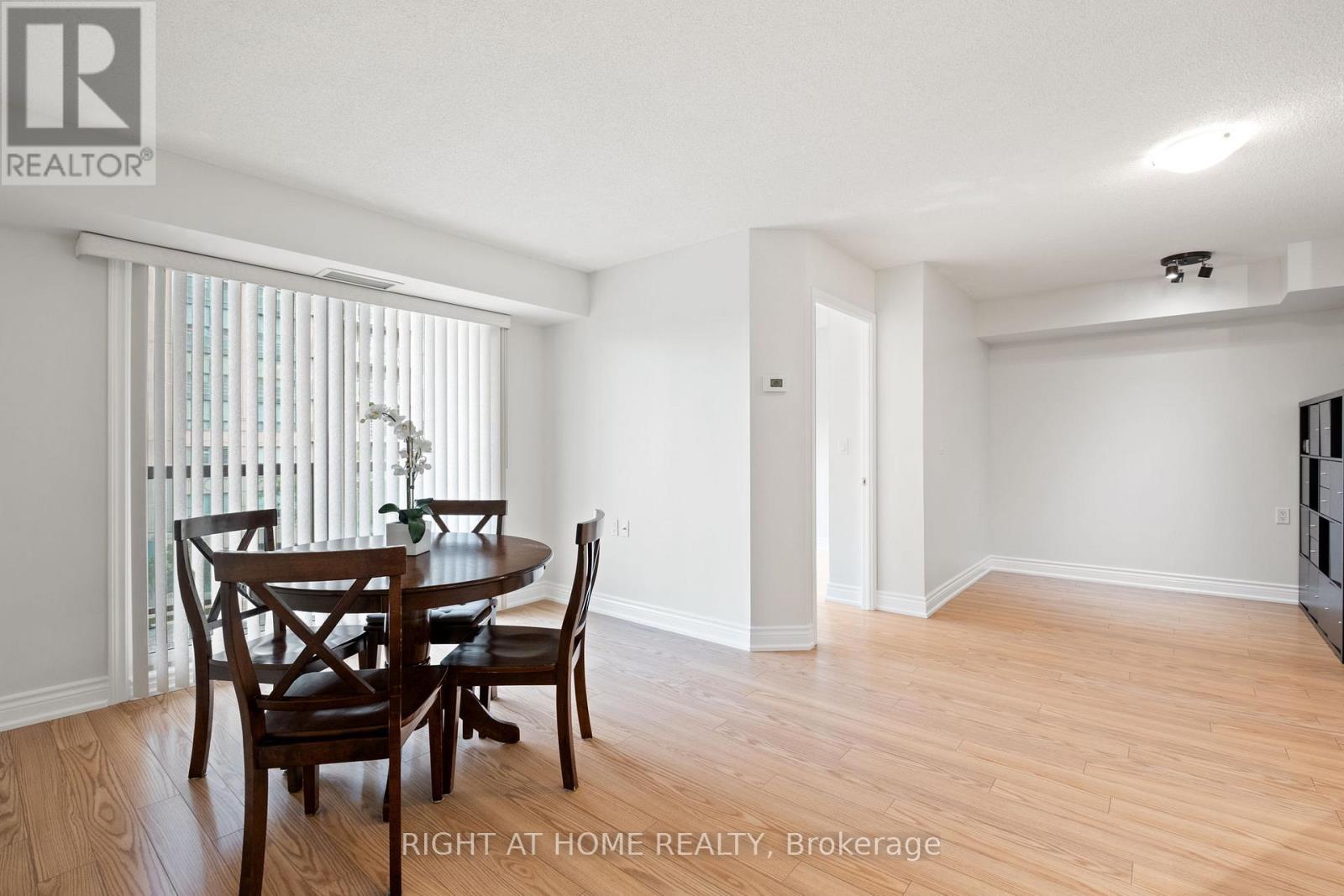 310 - 935 Sheppard Avenue W, Toronto, Ontario  M3H 2T7 - Photo 7 - C12308468