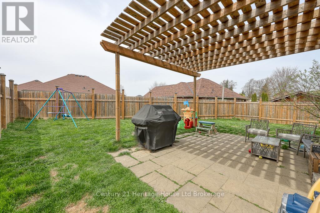 27 Tompkins Court, Norwich, Ontario  N0J 1P0 - Photo 26 - X12313584