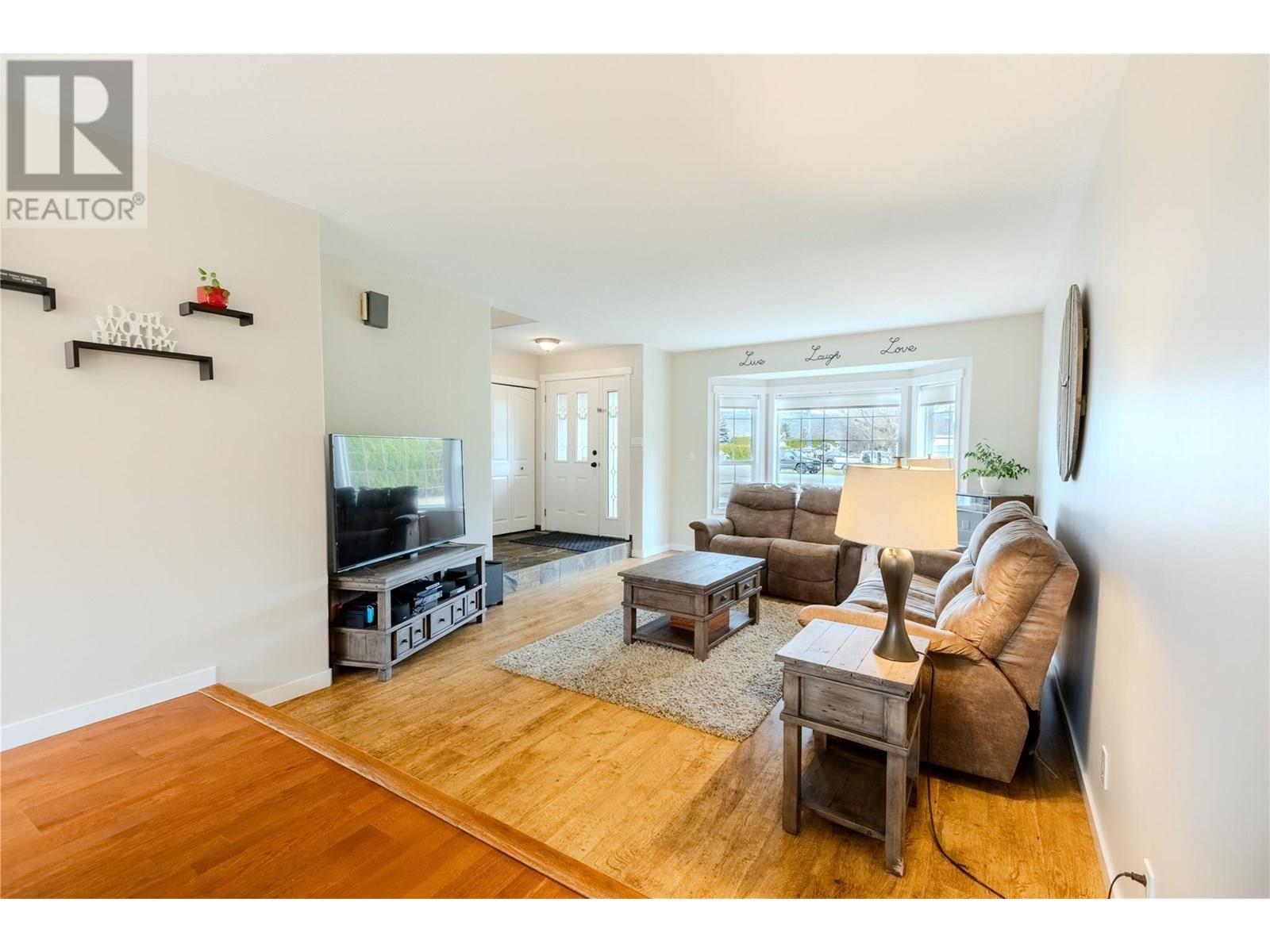 Property at 309 Armour Place image 5
