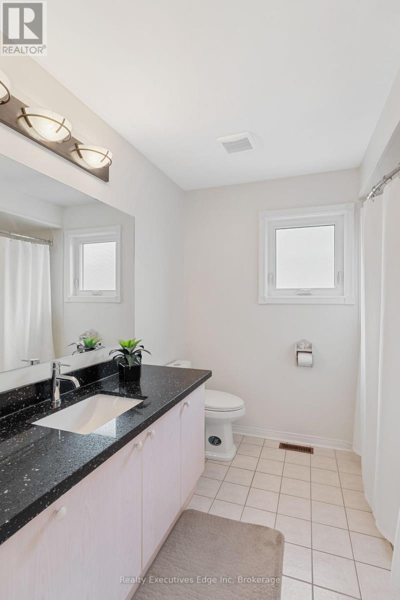 6356 Newcombe Drive, Mississauga, Ontario  L5V 2G5 - Photo 31 - W12313594