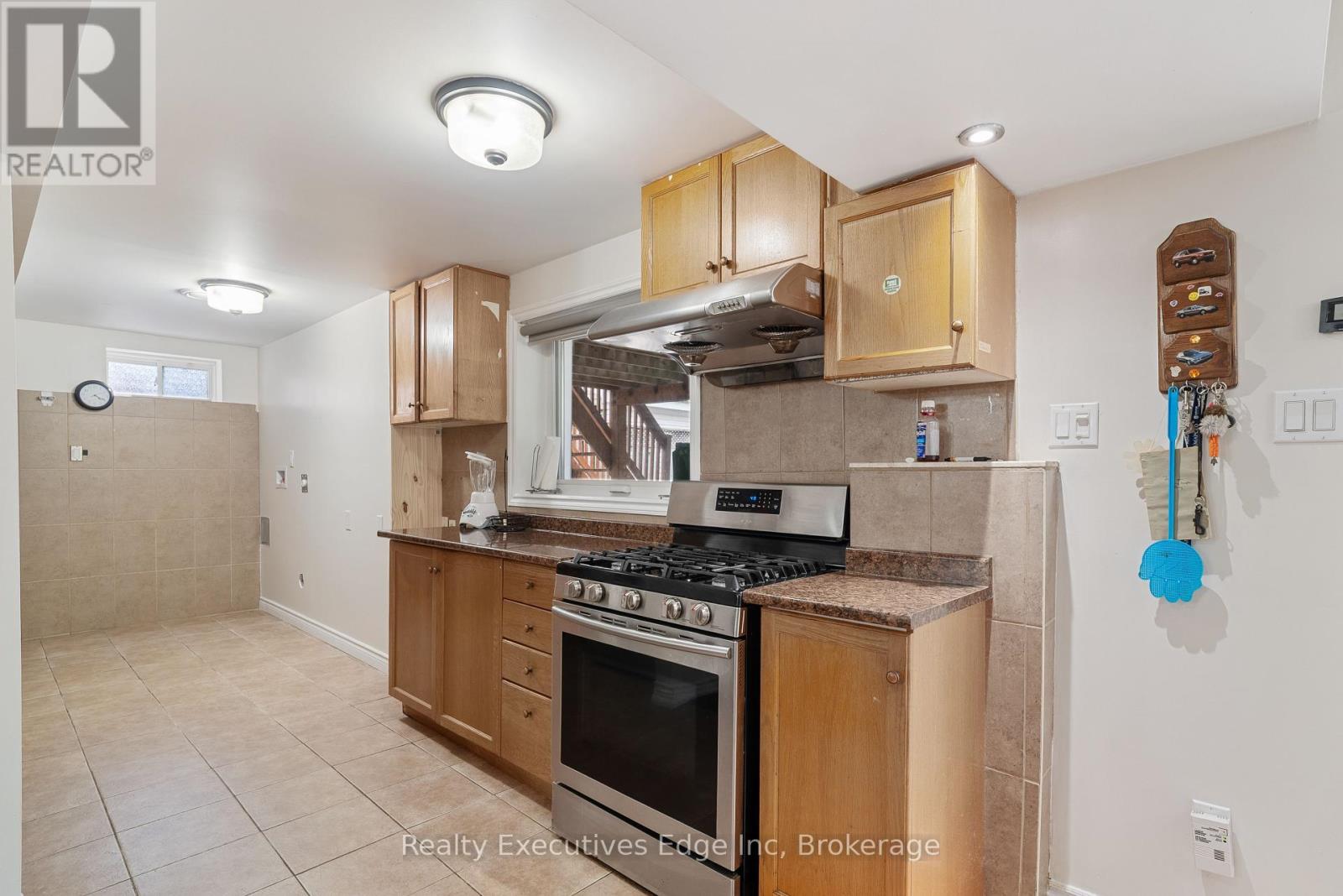 6356 Newcombe Drive, Mississauga, Ontario  L5V 2G5 - Photo 39 - W12313594