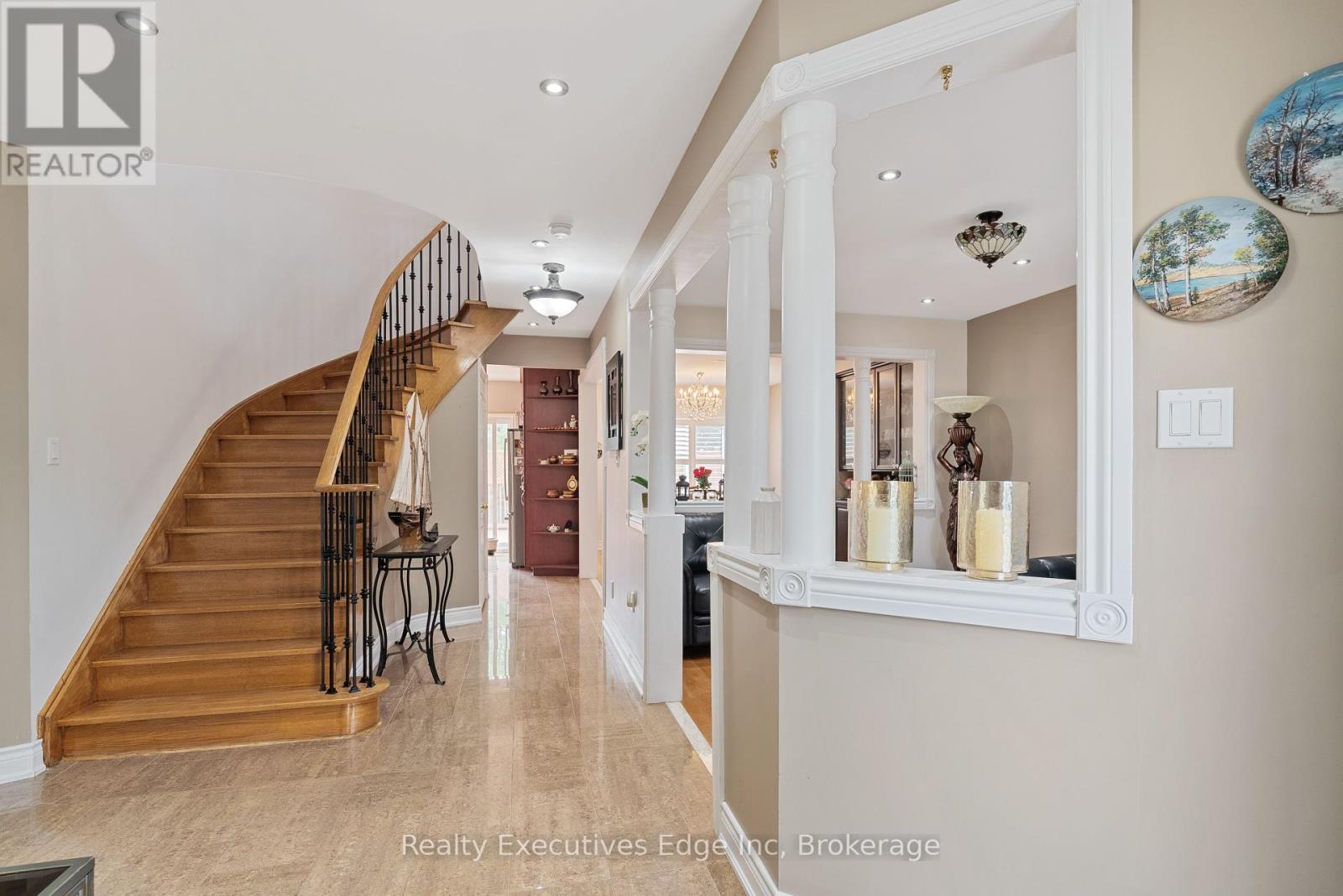 6356 Newcombe Drive, Mississauga, Ontario  L5V 2G5 - Photo 6 - W12313594